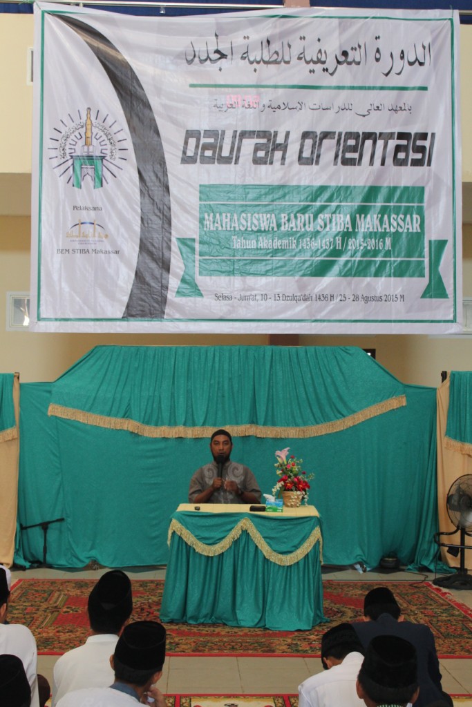 Ustadz Kasman Bakry Buka Daurah Orientasi Mahasiswa Baru