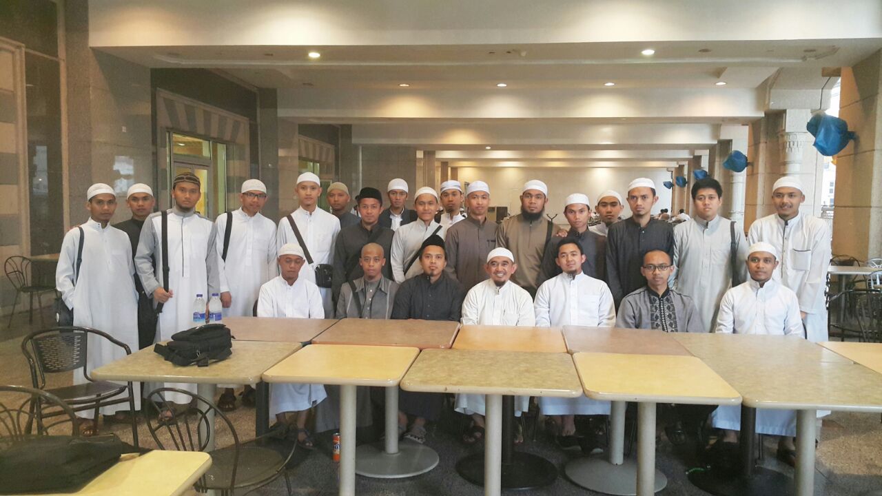 Ustadz Rahmat kepada Mahasiswa Qashim: Kalian adalah Duta-Duta Wahdah