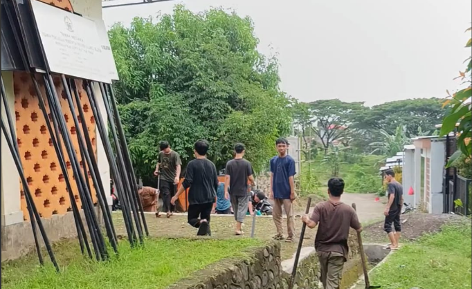 Bersih-Bersih Masjid, Rajut Ukhuwah: Aksi Sosial BRTM STIBA di Perumahan Golden Hill
